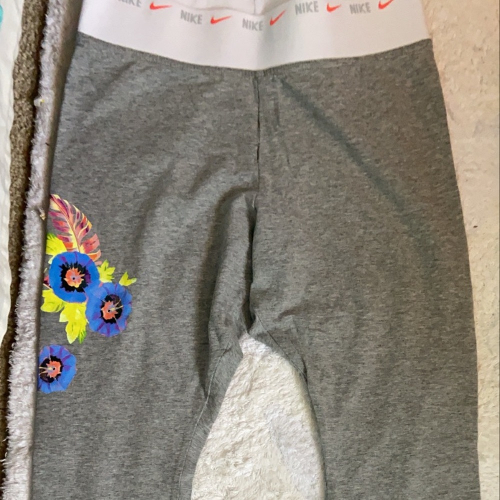 Nike leggings